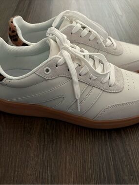 White Leather Sneakers with Gum Sole and Leopard Heel Accent
